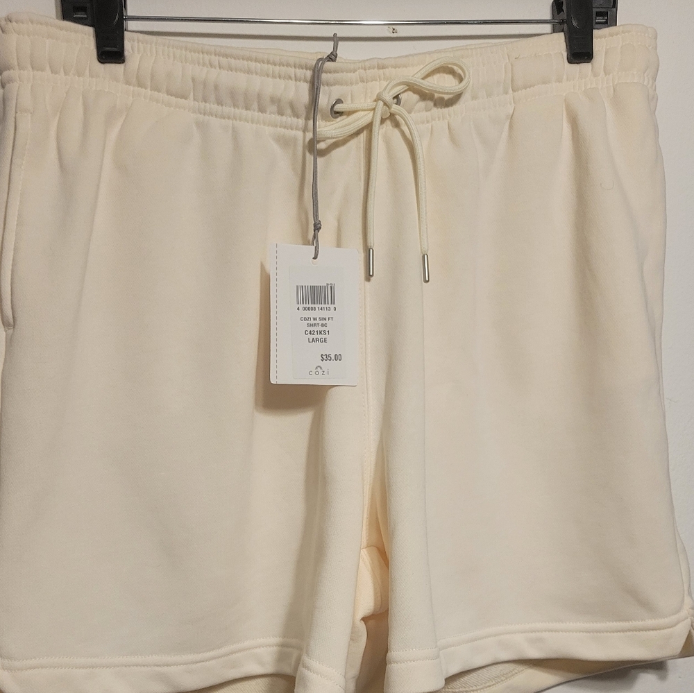 COZI CREAM FLEECE SHORTS Size Large